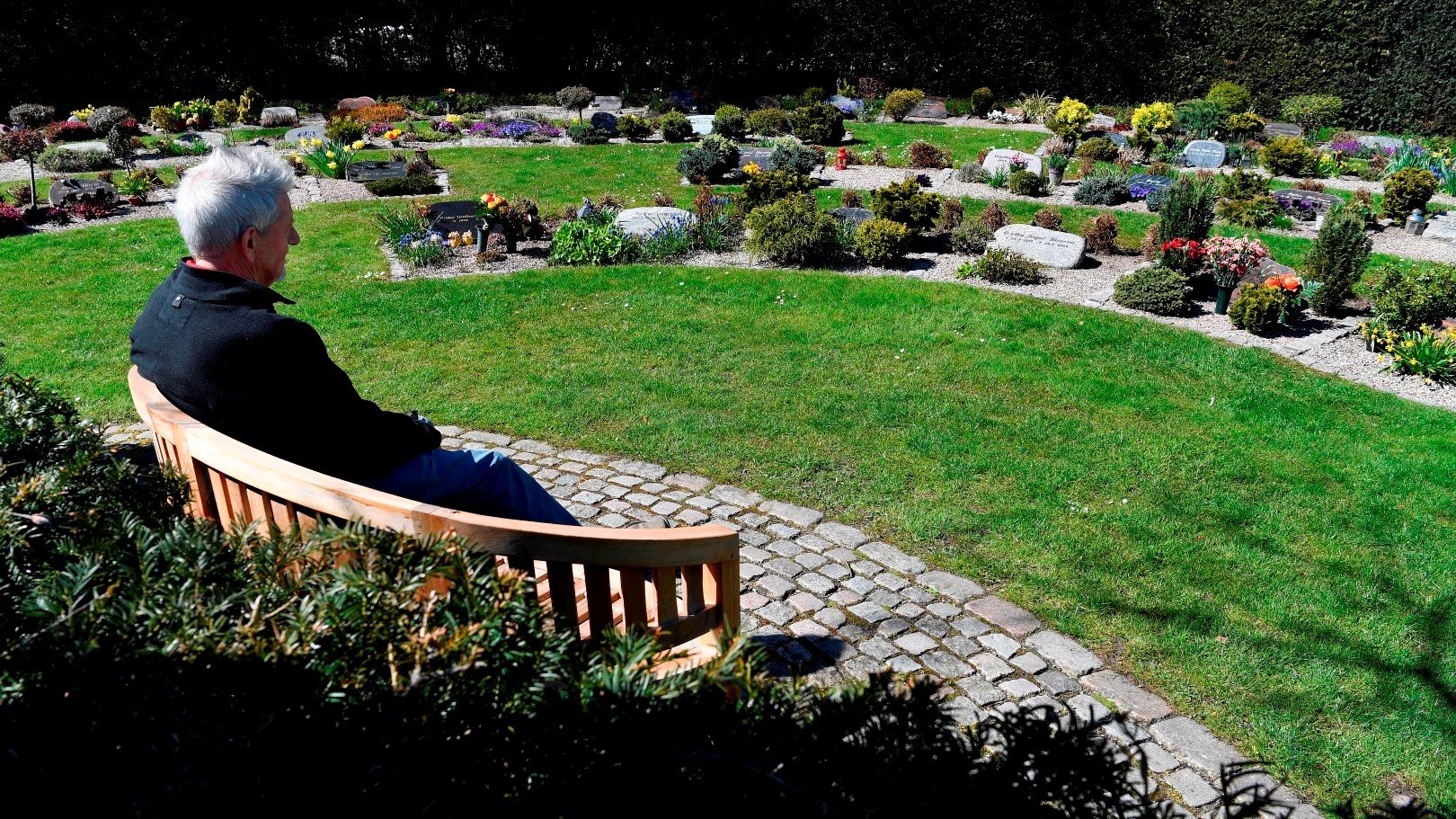 grøntsager Optage designer Nye tider på kirkegården: En gravsten er for de levende