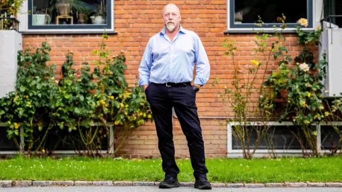 "Jeg har ingen ikke planer om at gå ned i tid, fordi jeg har meget frihed på mit arbejde," siger 64-årige Maks Jørgensen, der er driftschef i et boligselskab. Foto: Stefan Cavalieri