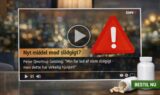 På en tv-skærm ses en tv-læge og et advarselssymbol med dansk tekst om piller mod slidgigt. Nedenunder er der en anbefaling. Foran sidder to hvide pilleflasker - den ene åben med kapsler - ved siden af en grøn Bestil Nu-knap.