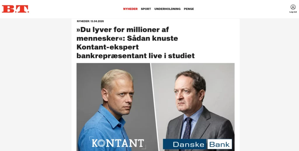 To mænd står på en almindelig baggrund og ser alvorligt på hinanden. Den ene, mærket KONTANT og iført blå skjorte, konfronterer den jakkesætklædte DANSKE BANK, mens dansk tekst advarer om hurtige penge og Google-fupannonce med kendte tv-navne.